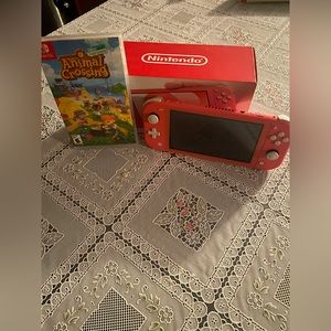 Coral Nintendo Switch Lite/Animal Crossing New Horizons